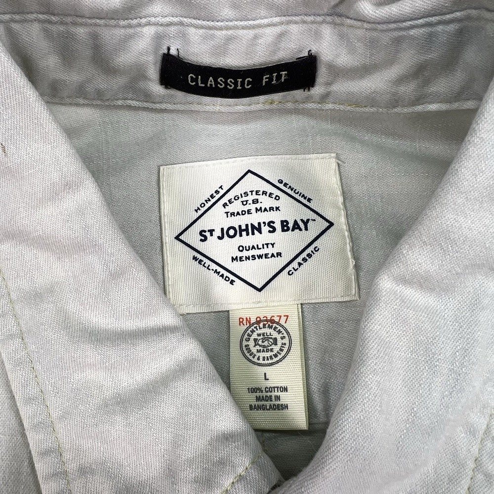 St. John's Bay Denim Shirt Mens L Classic Fit Light Bleached Blue Pockets NWT